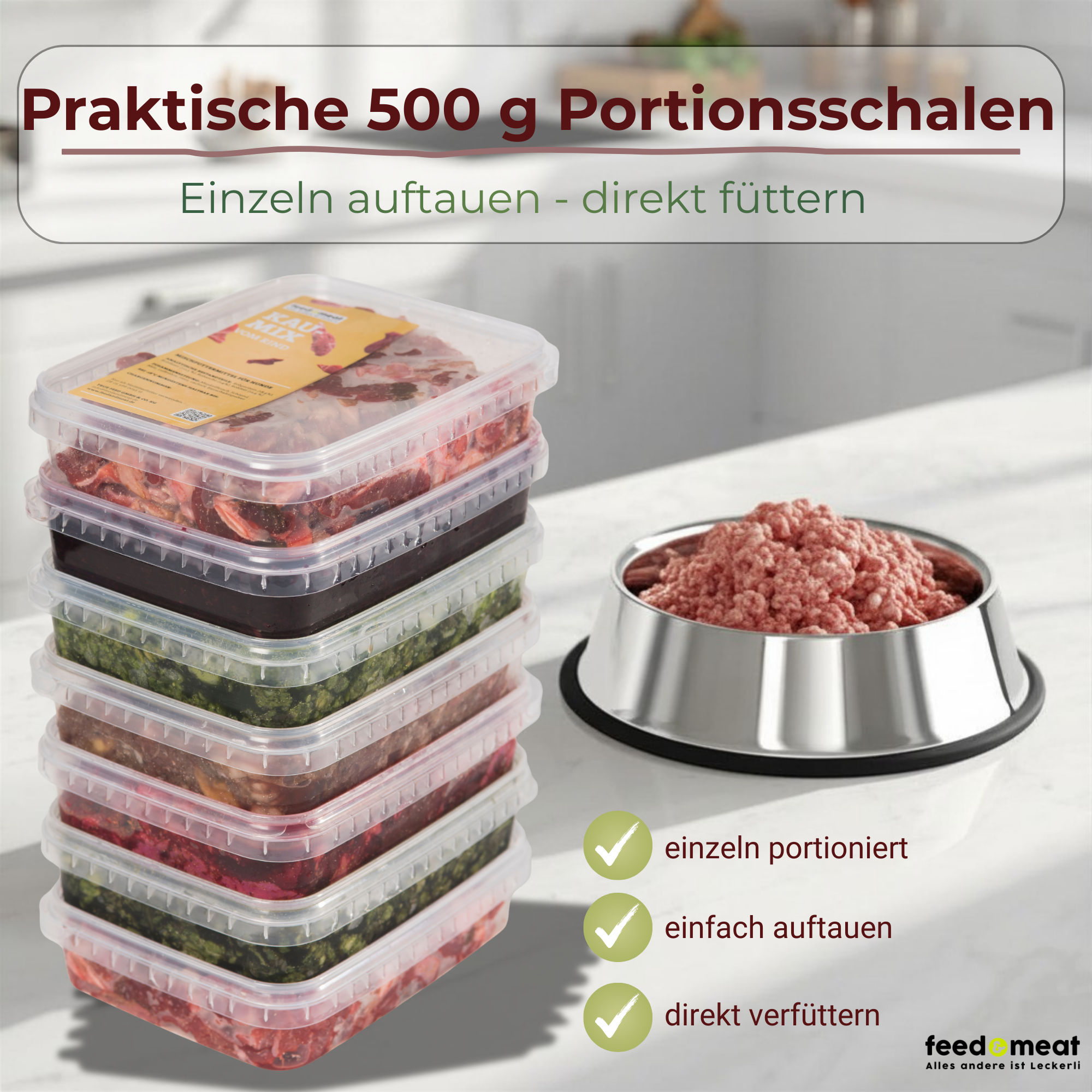 Praktische Portionsschalen 7 gestapelte Hundefutterschalen auf einem Küchentresen