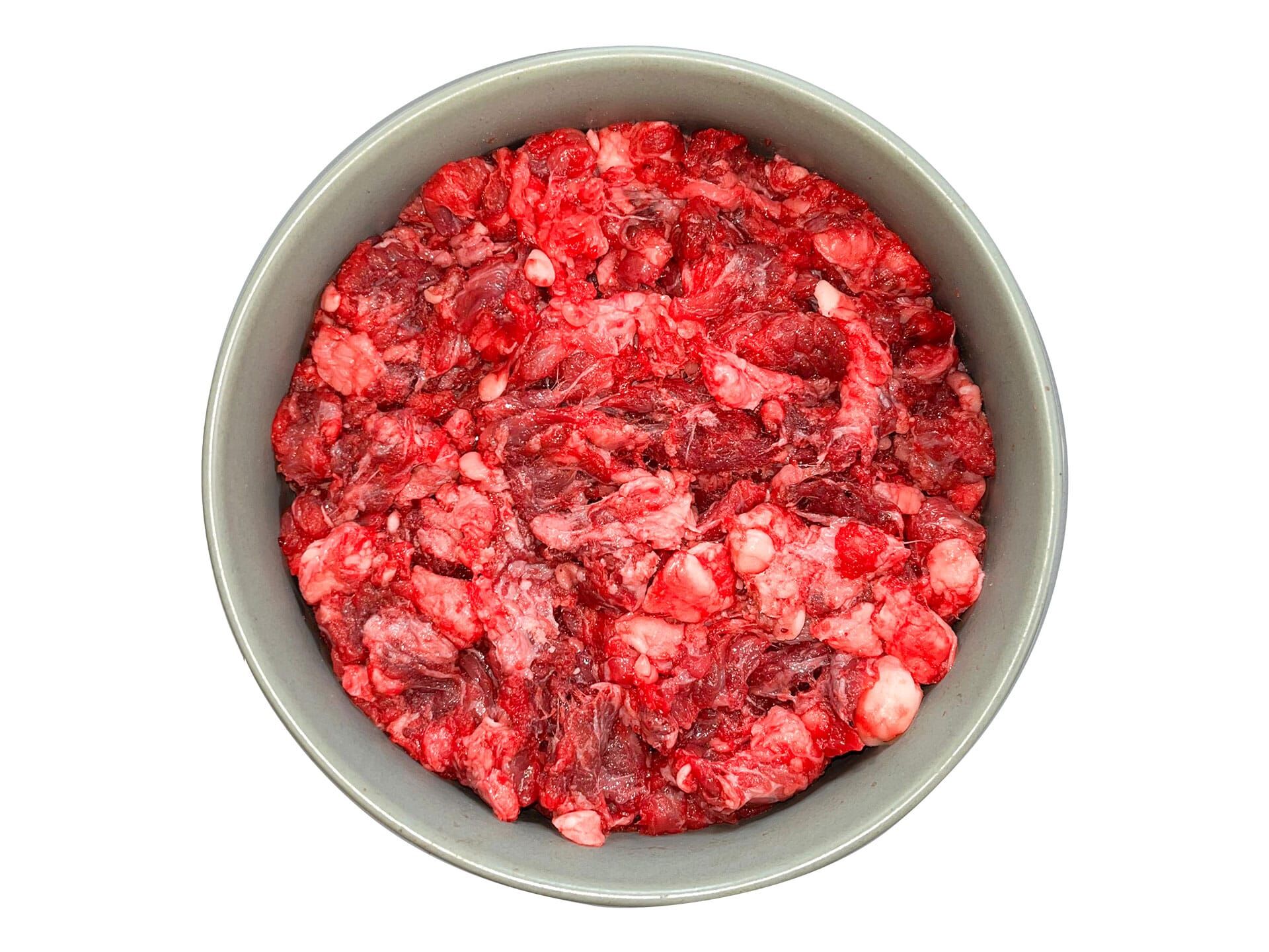 Barf Rindermuskelfeisch im grauen Napf